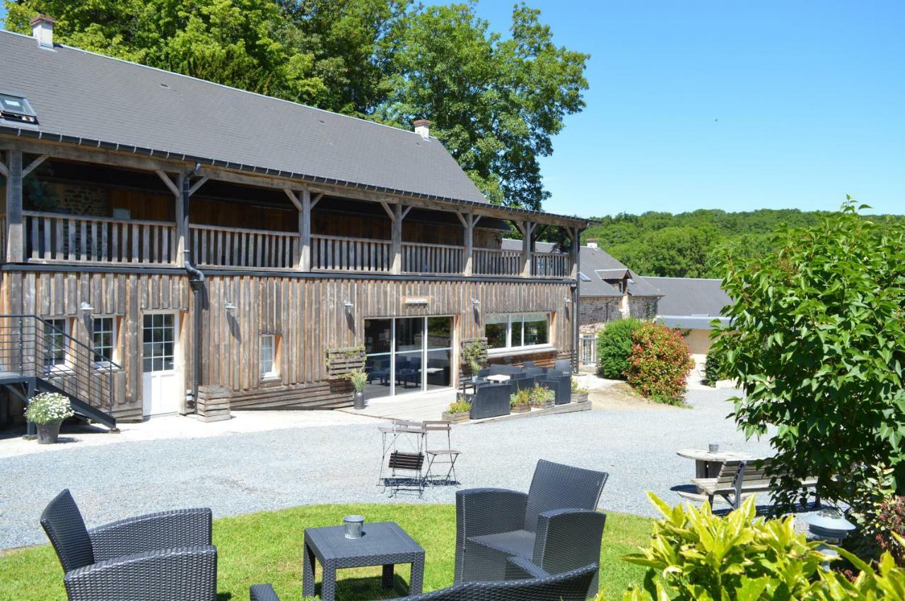 Gîte de la Cour Campandré-Valcongrain Exterior foto