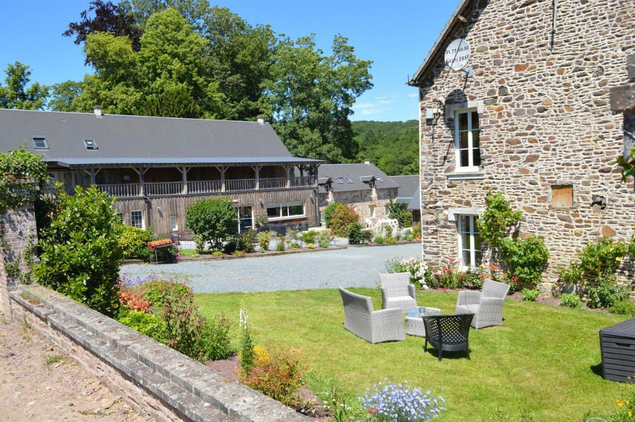 Gîte de la Cour Campandré-Valcongrain Exterior foto